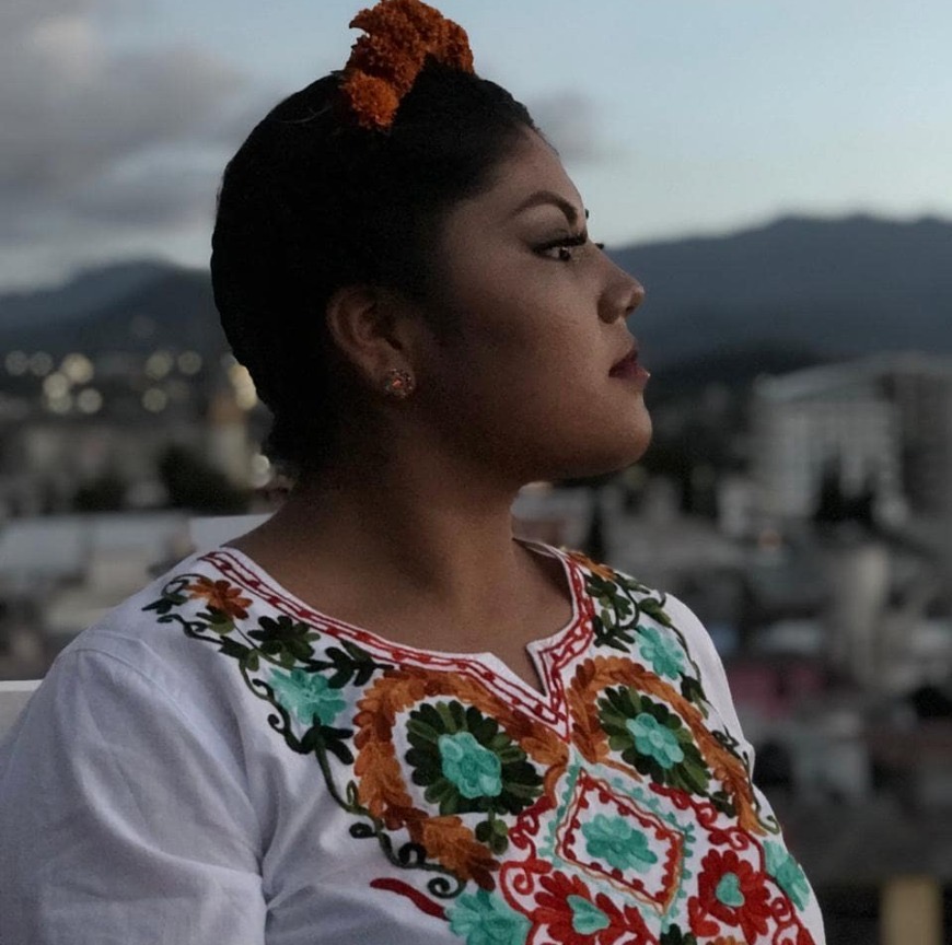 Xana Beram, mujer Mixteca  que triunfa como maquillista profesional