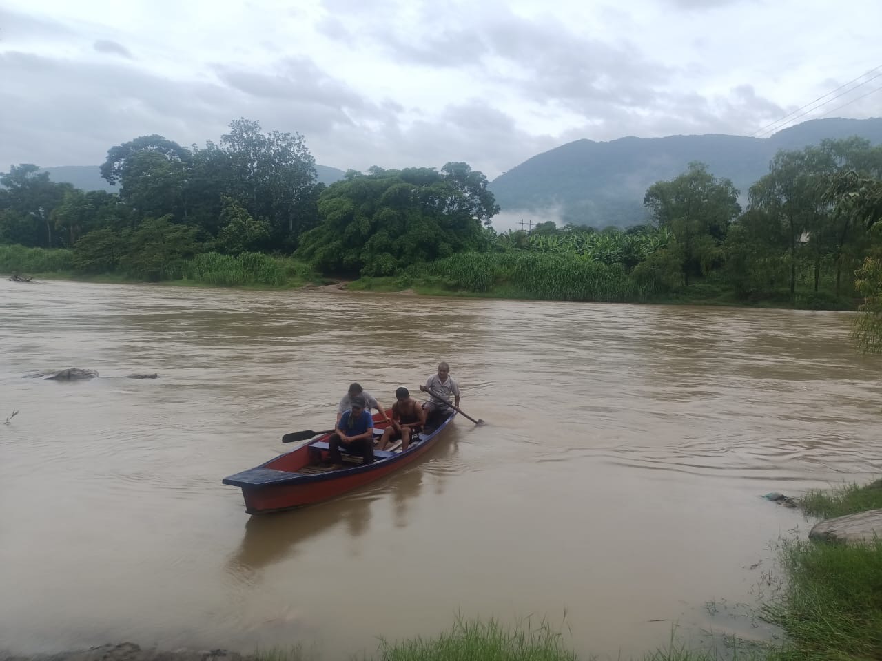 Cerrada la navegación de embarcaciones donde convergen los ríos Santo Domingo y Papaloapan