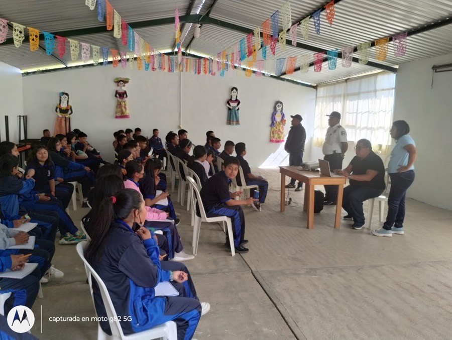 Estudiantes de San Jerónimo Tecóatl se capacitan en educación vial