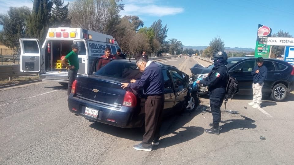 Una persona sin vida y 4 heridos deja accidente en la carretera 135D a la altura de Nochixtlán