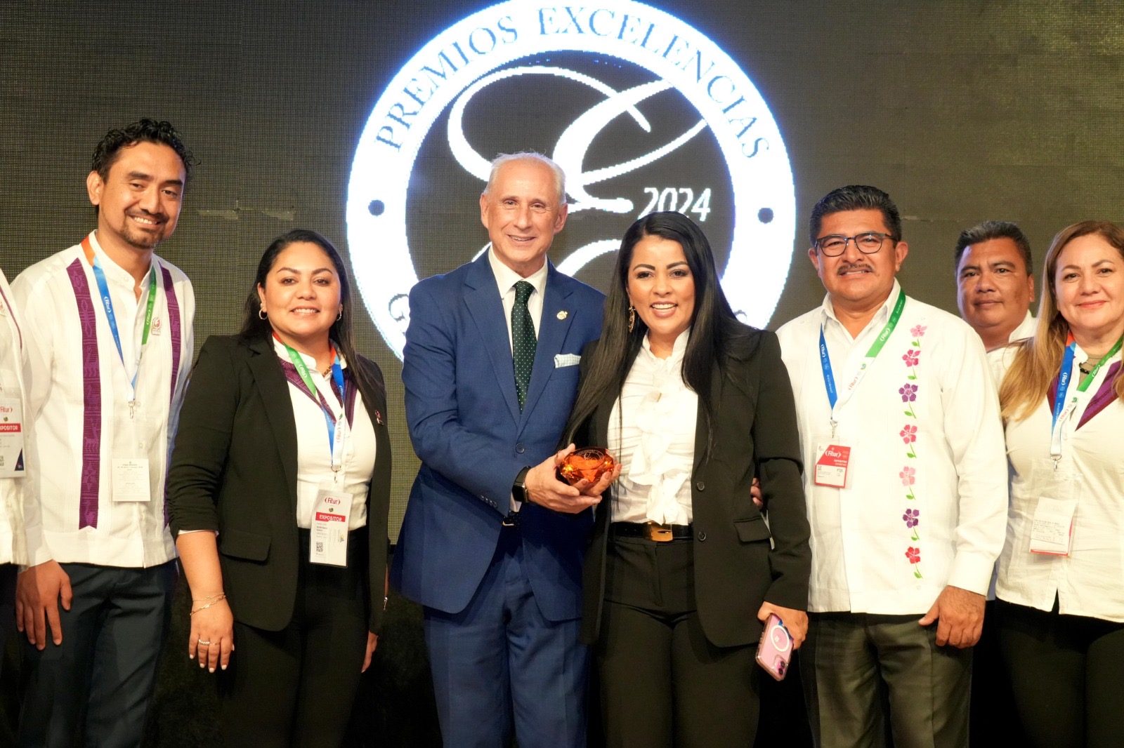 Recibe Oaxaca Premio Espíritu de Excelencia por Guelaguetzas Regionales